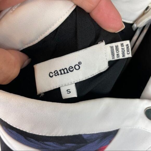 Cameo Fire Start Floral Dress with Contrast Trim‎ Faux Wrap Women's Size Small - Picture 6 of 10